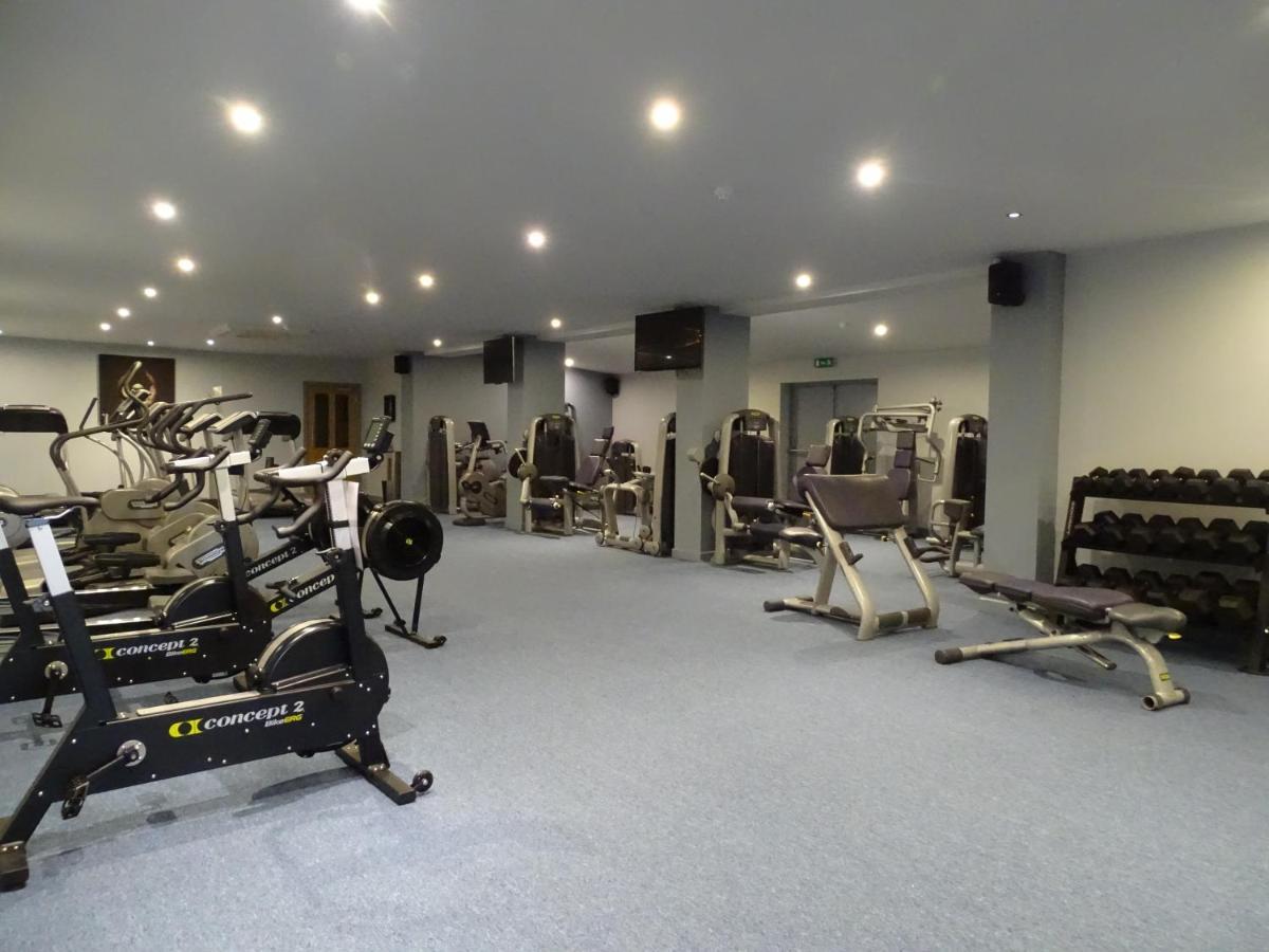 The Beeches Hotel & Leisure Club เวสต์บริดจ์ฟอร์ด ภายนอก รูปภาพ