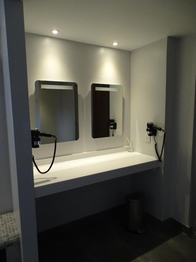 The Beeches Hotel & Leisure Club เวสต์บริดจ์ฟอร์ด ภายนอก รูปภาพ