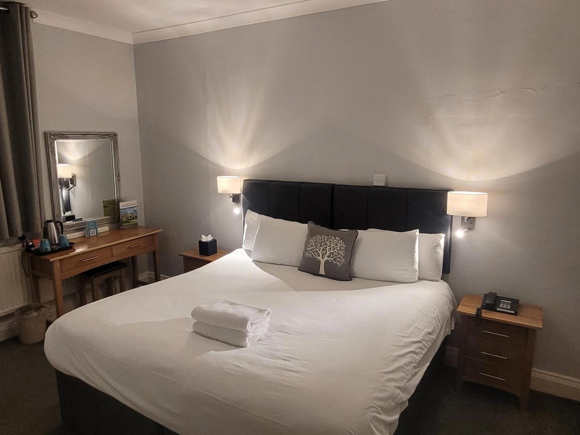 The Beeches Hotel & Leisure Club เวสต์บริดจ์ฟอร์ด ภายนอก รูปภาพ