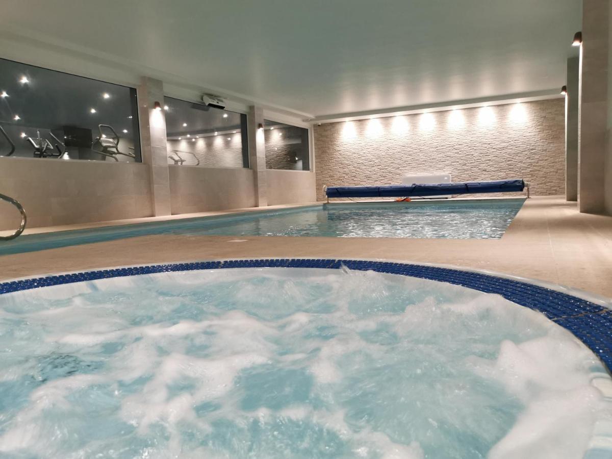 The Beeches Hotel & Leisure Club เวสต์บริดจ์ฟอร์ด ภายนอก รูปภาพ