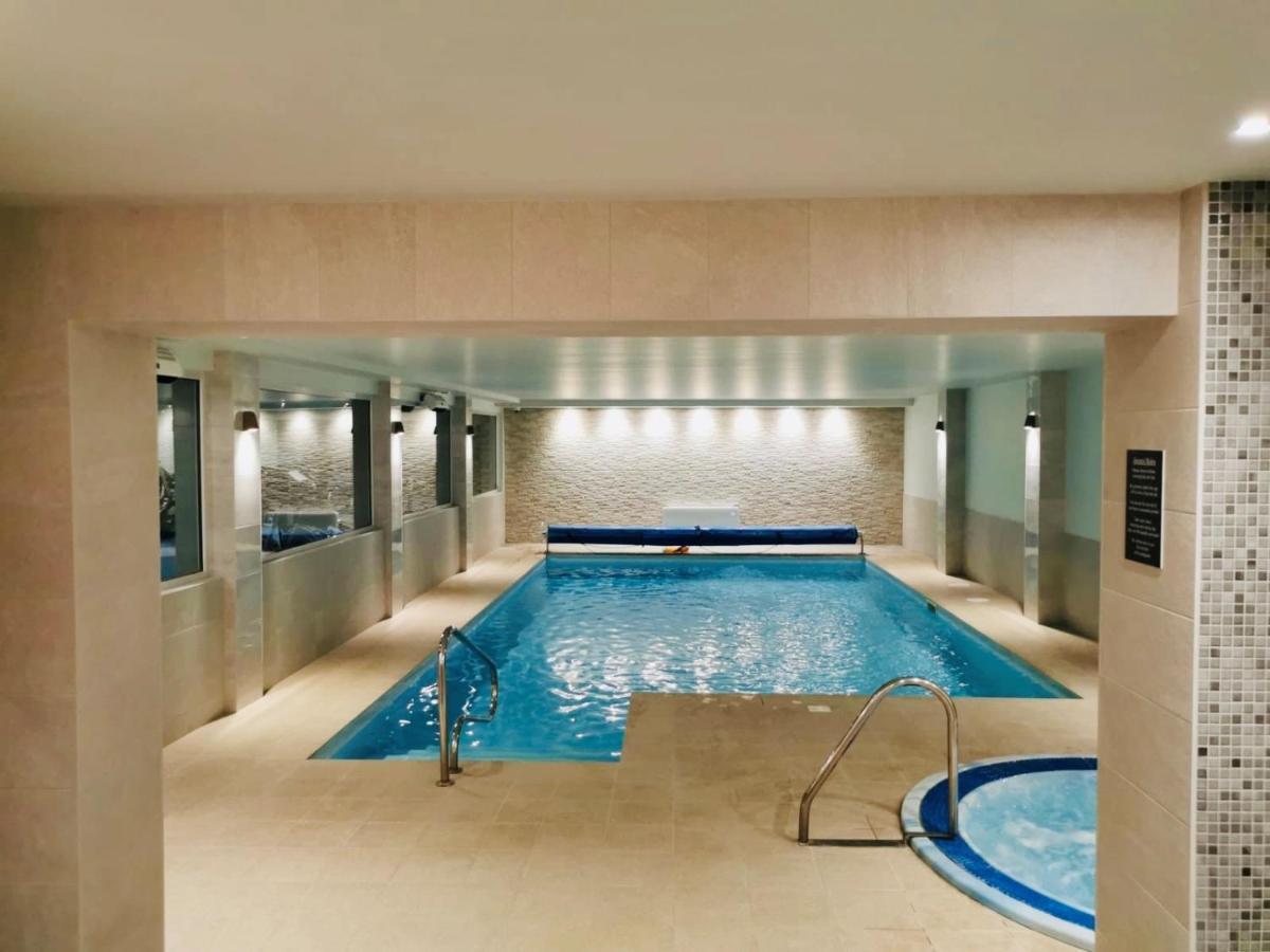 The Beeches Hotel & Leisure Club เวสต์บริดจ์ฟอร์ด ภายนอก รูปภาพ